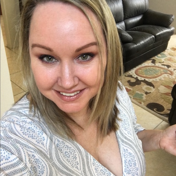 Adorable top - Picture 5 of 5